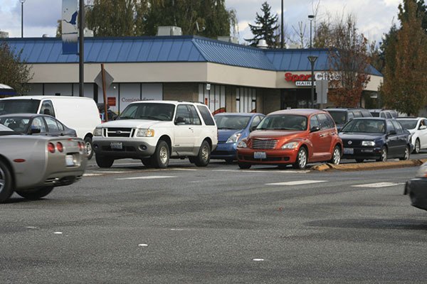 Traffic along State Route 522 in Kenmore.