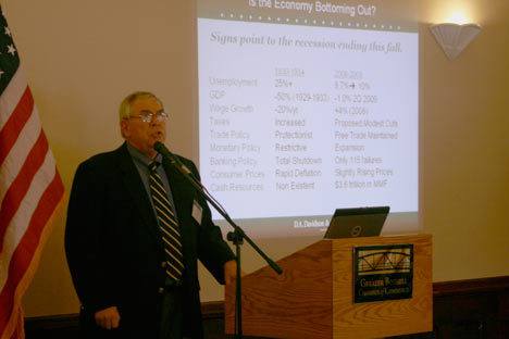 Fred Dickson discusses the current economic climate at last week's Greater Bothell Chamber of Commerce meeting.