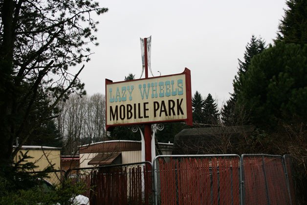 Lazy Wheel Mobile Park residents had a meeting regarding the treatment of management and the condition of the park.