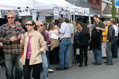 A wealth of attendees and street performers lined Main Street in Bothell for the Vintage Bothell Wine Walk April 16.