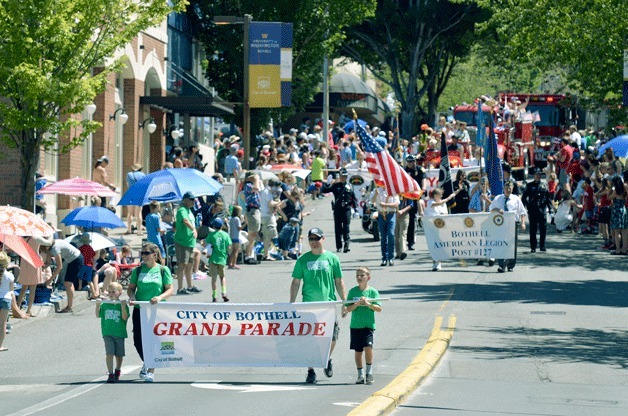 Northshore residents gathered en masse on Saturday for the annual Fourth of July parade.