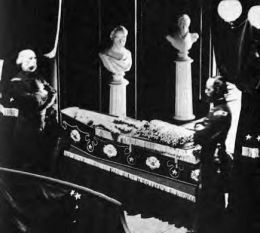 The only known photograph showing Lincoln in his coffin was found in 1952 by a 14-year-old boy.