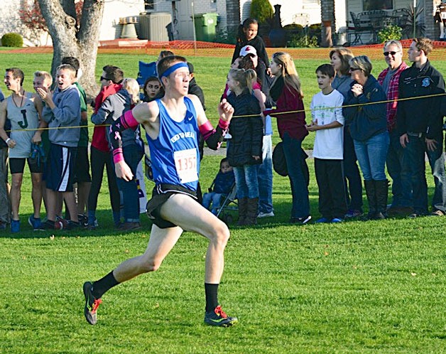 Bothell High School senior Charlie Barringer races at the State meet in Paco