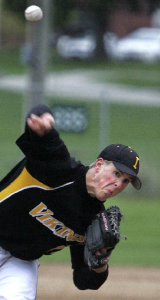 Inglemoor High’s Jeff Postetter delivers a pitch against Lake Washington High in a 9-7 loss April 30. The Vikings took on Juanita Monday in the playoffs.