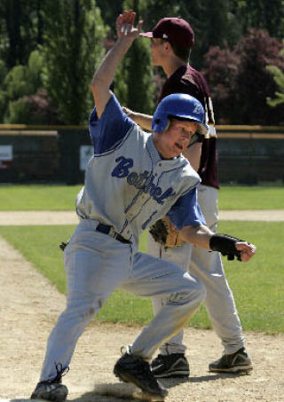 Bothell High junior Kurt Stottlemyer heads into third base during Saturday’s game against Central Kitsap.