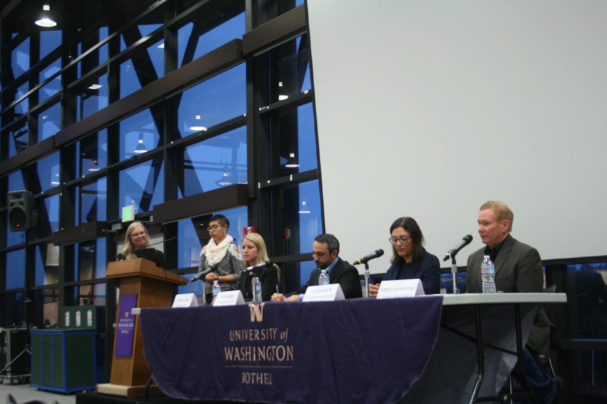 UW Bothell hosts forum for 1st Congressional District candidates