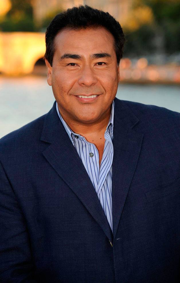 John Quiñones