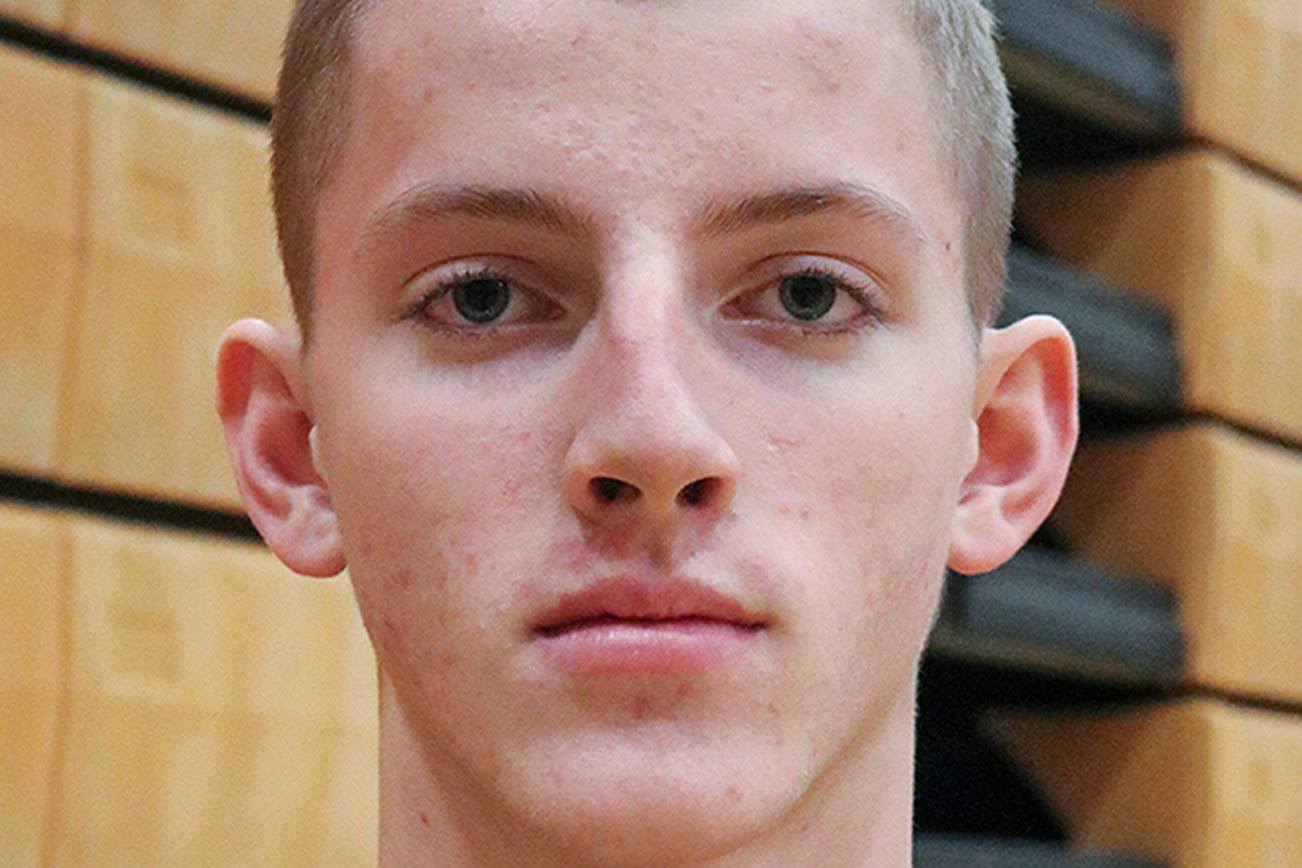 Inglemoor boys rally to win KingCo opener | Prep roundup