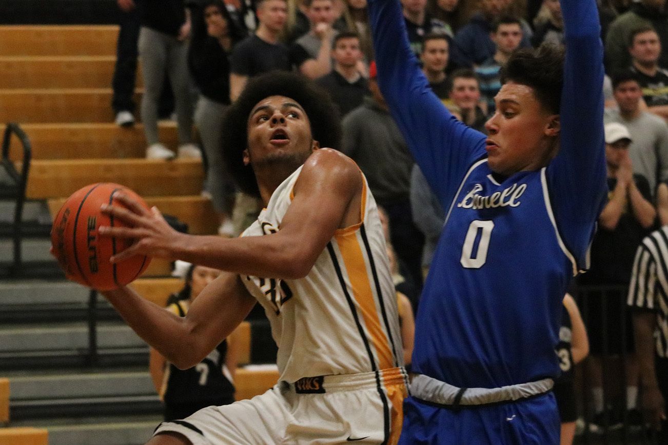 Inglemoor boys hold off late rally to beat Bothell