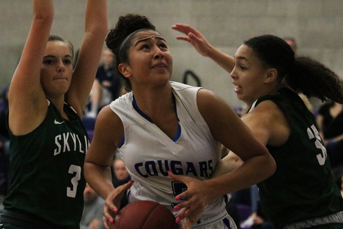 Corosdale lights up for 30 as Bothell wins in KingCo semifinals