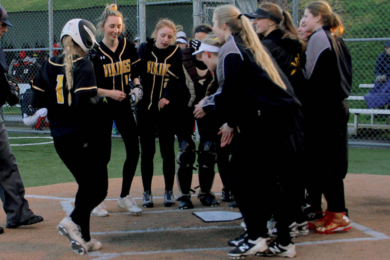 Inglemoor uses sixth-inning rally to beat Juanita | Prep softball