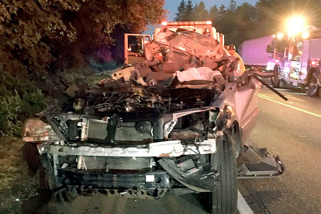 Bothell teen among three who died in crash near Lynnwood