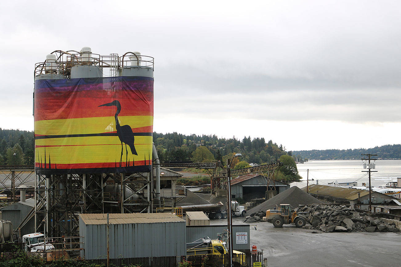 Mural goes up around CalPortland silos in Kenmore