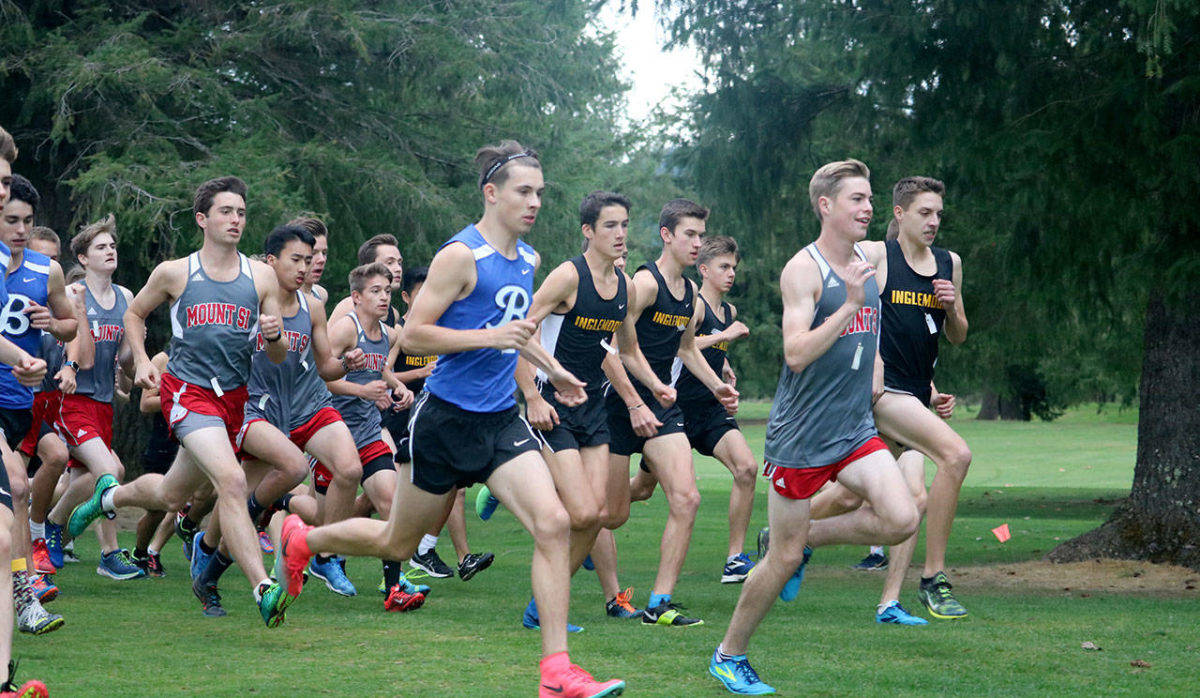Inglemoor, Bothell and Mount Si boys runners compete on Oct. 11 at Mount Si Golf Course. Evan Pappas/Reporter Newspapers