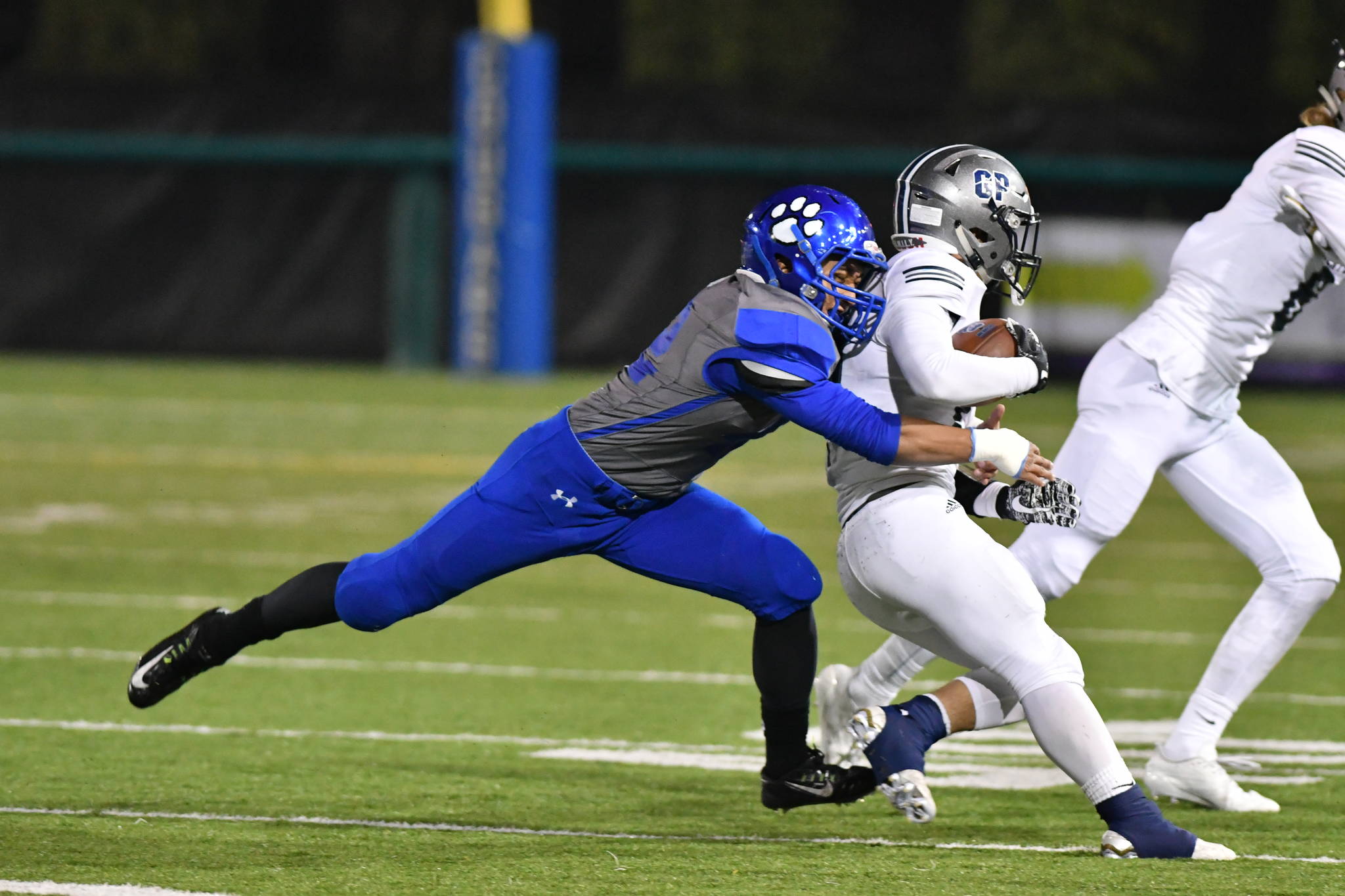 Bothell’s Dane Siegelman tackles Glacier Peak’s Caelan Briggs during last night’s game. Courtesy of Greg Nelson