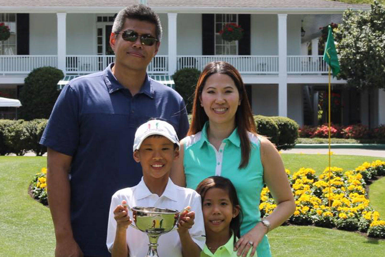 Chea sinks 15-foot putt on the 18th to win contest crown