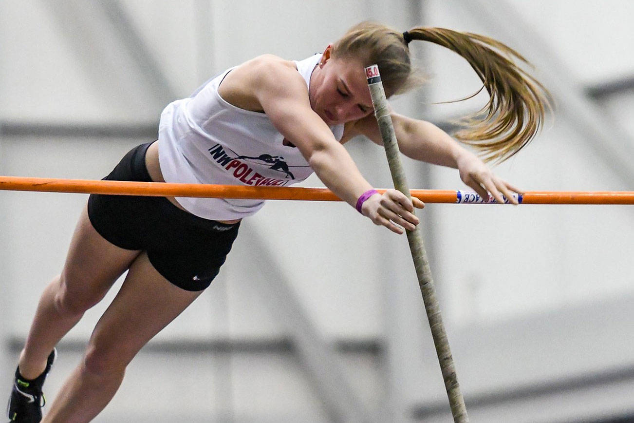 Inglemoor’s Kramers gets a thrill out of pole vaulting