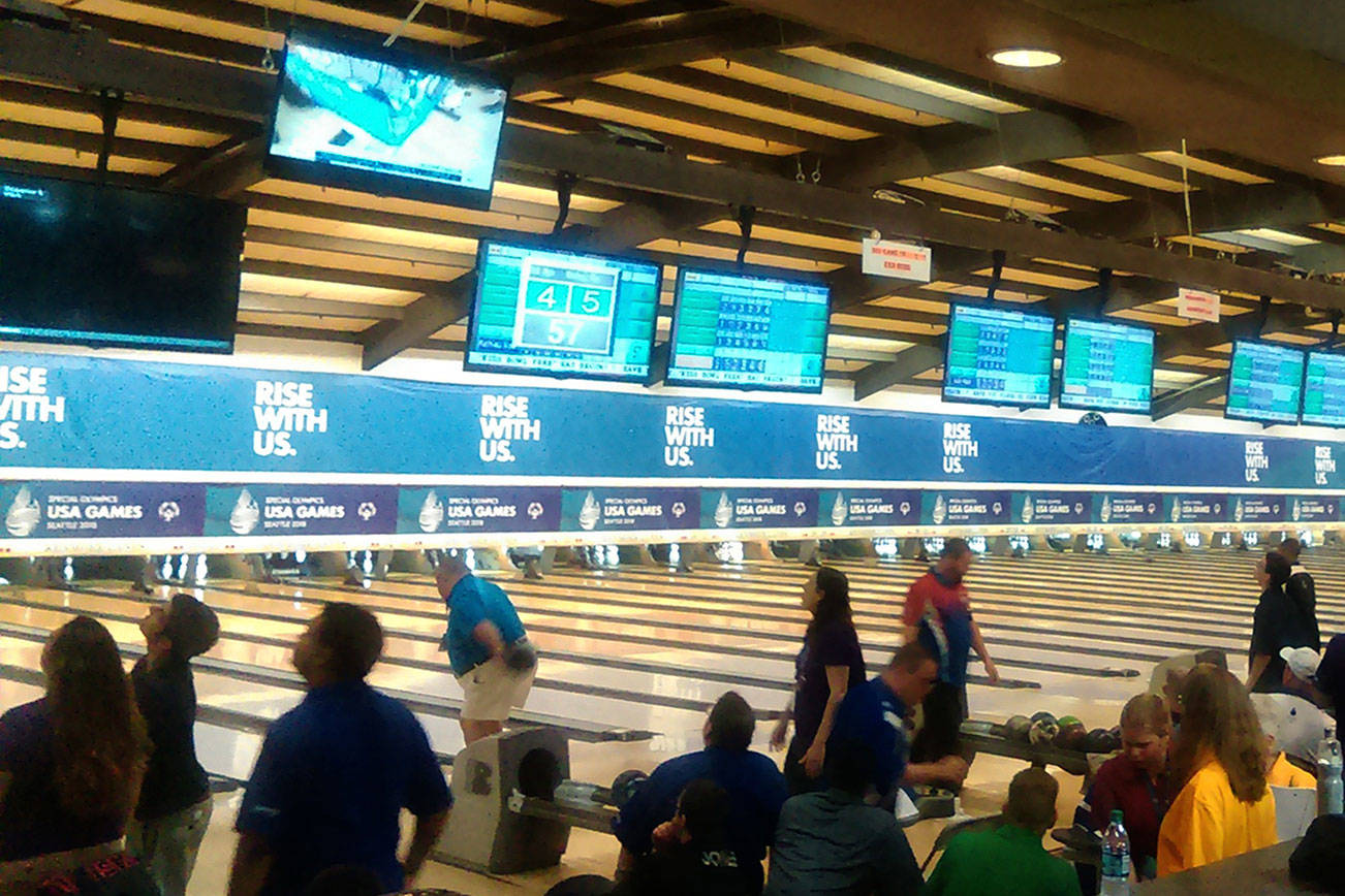 No room to spare at Kenmore Lanes for Special Olympics USA Games event