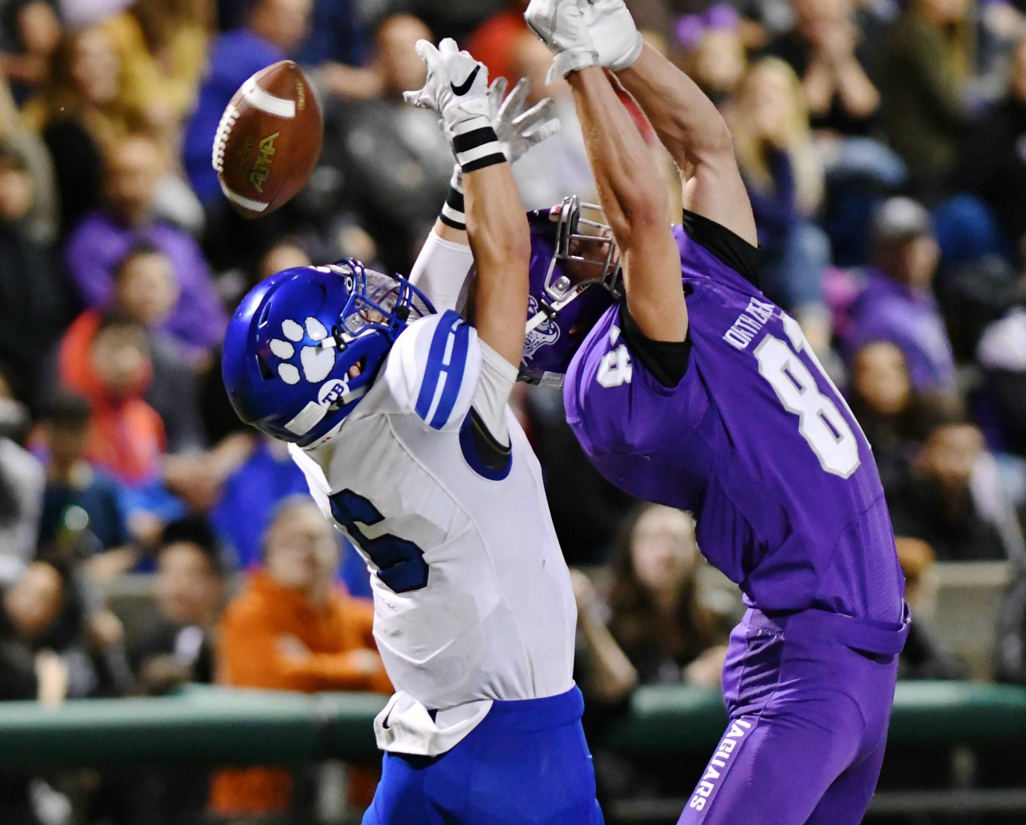 Bothell rolls past North Creek in rivalry football matchup