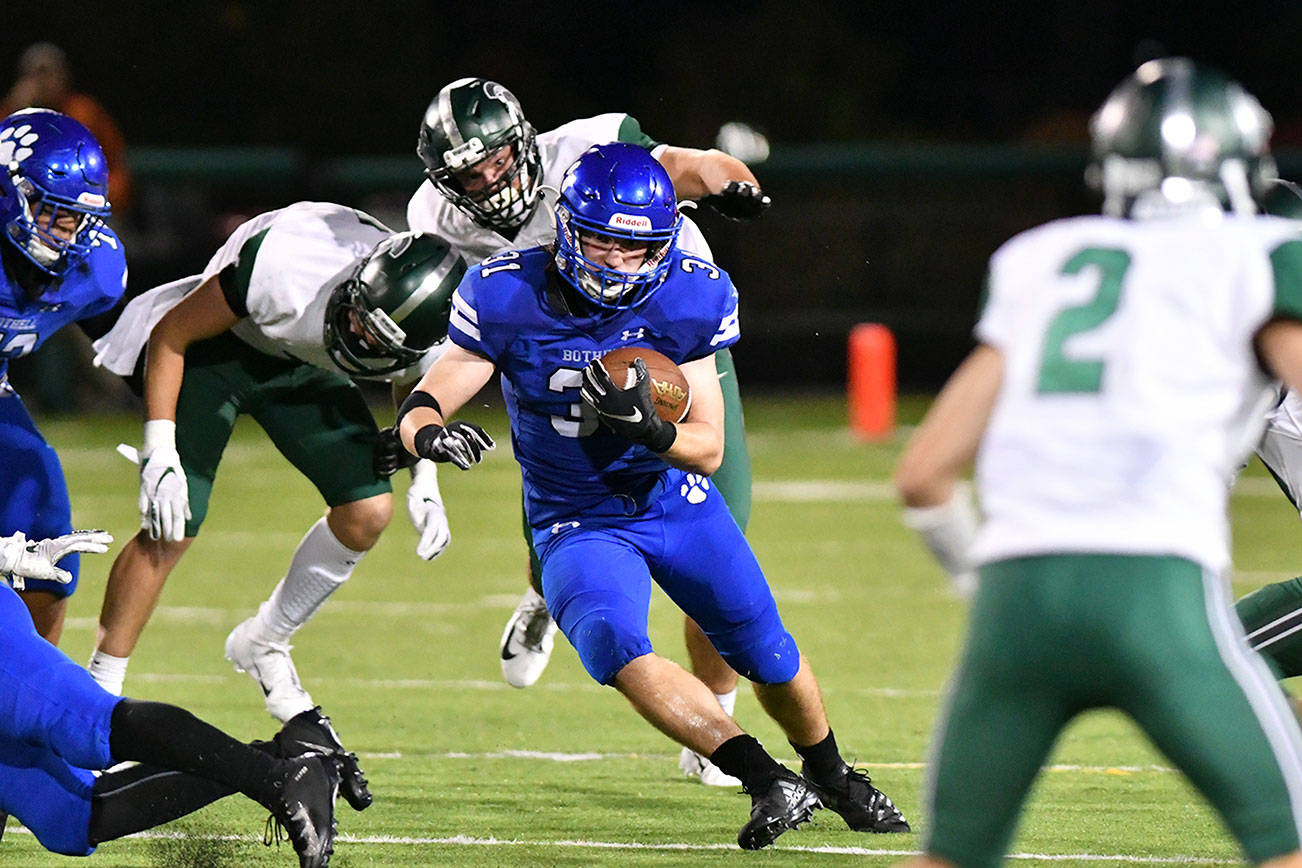 Bothell defeats Skyline, 34-30, in football action