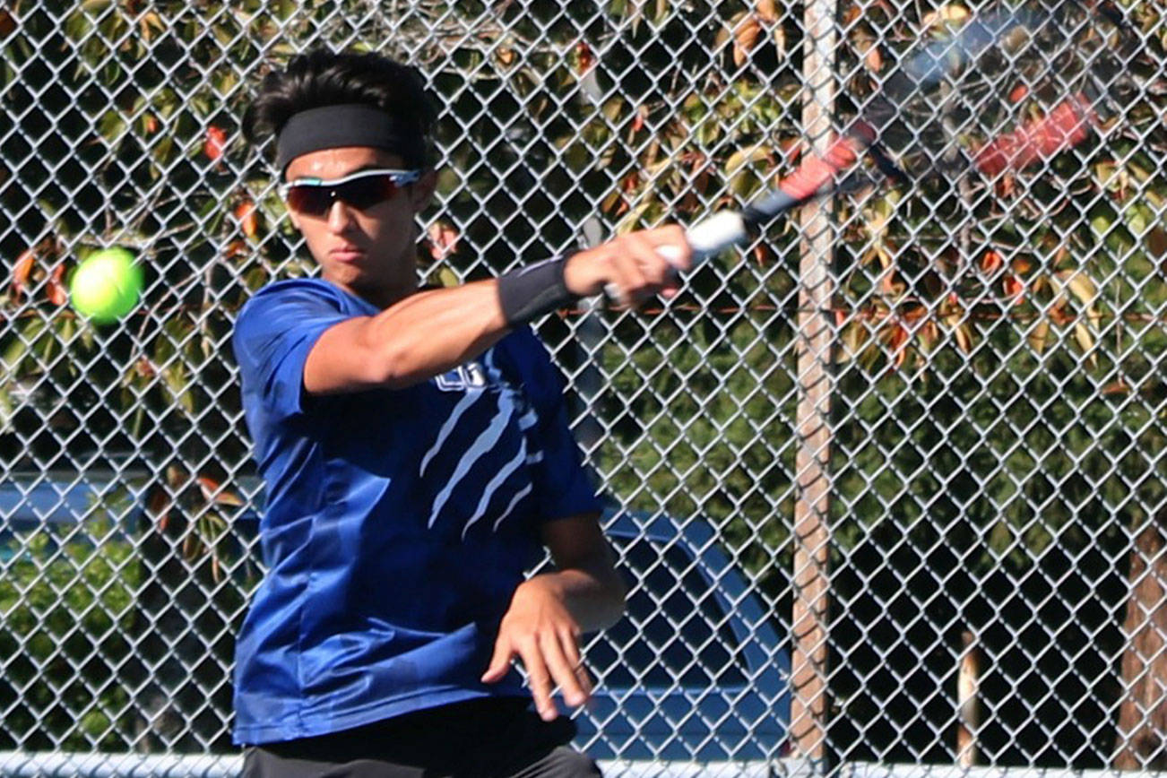 Cougar claws victory on the tennis court