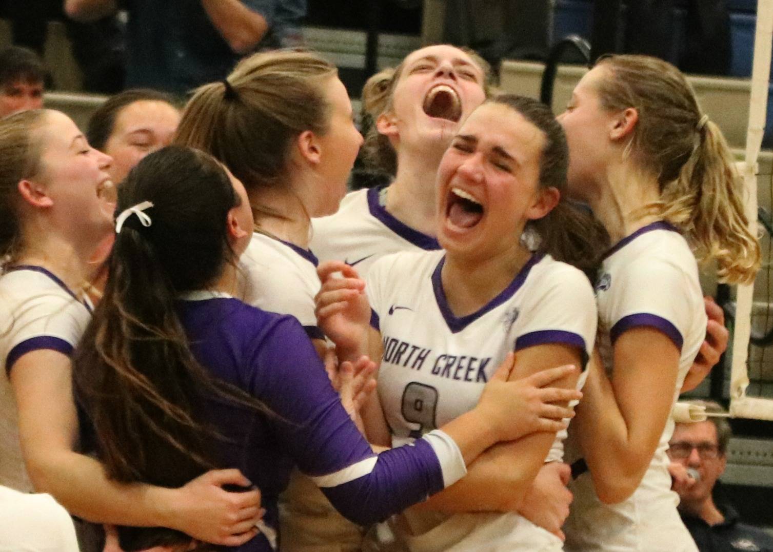 North Creek defeats Issaquah for 4A KingCo volleyball tourney title