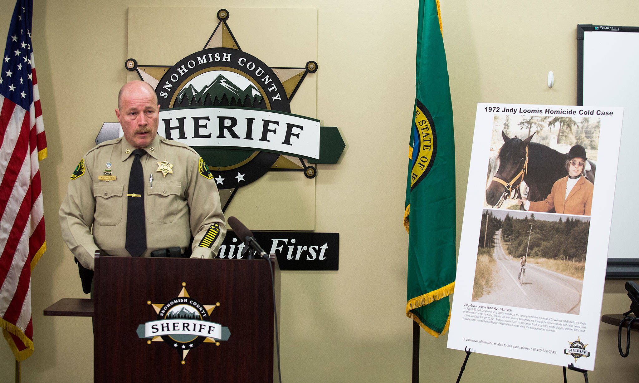 Snohomish County Sheriff’s Office Capt. Rob Palmer talks to the media about the arrest of a suspect in the murder of Jody Loomis, a cold case from 1972, at the Snohomish County Courthouse on Thursday, April 11, 2019 in Everett, Wash. It’s the second major cold case that Snohomish County detectives say they’ve solved with the help of genetic genealogy. (Andy Bronson / The Herald)