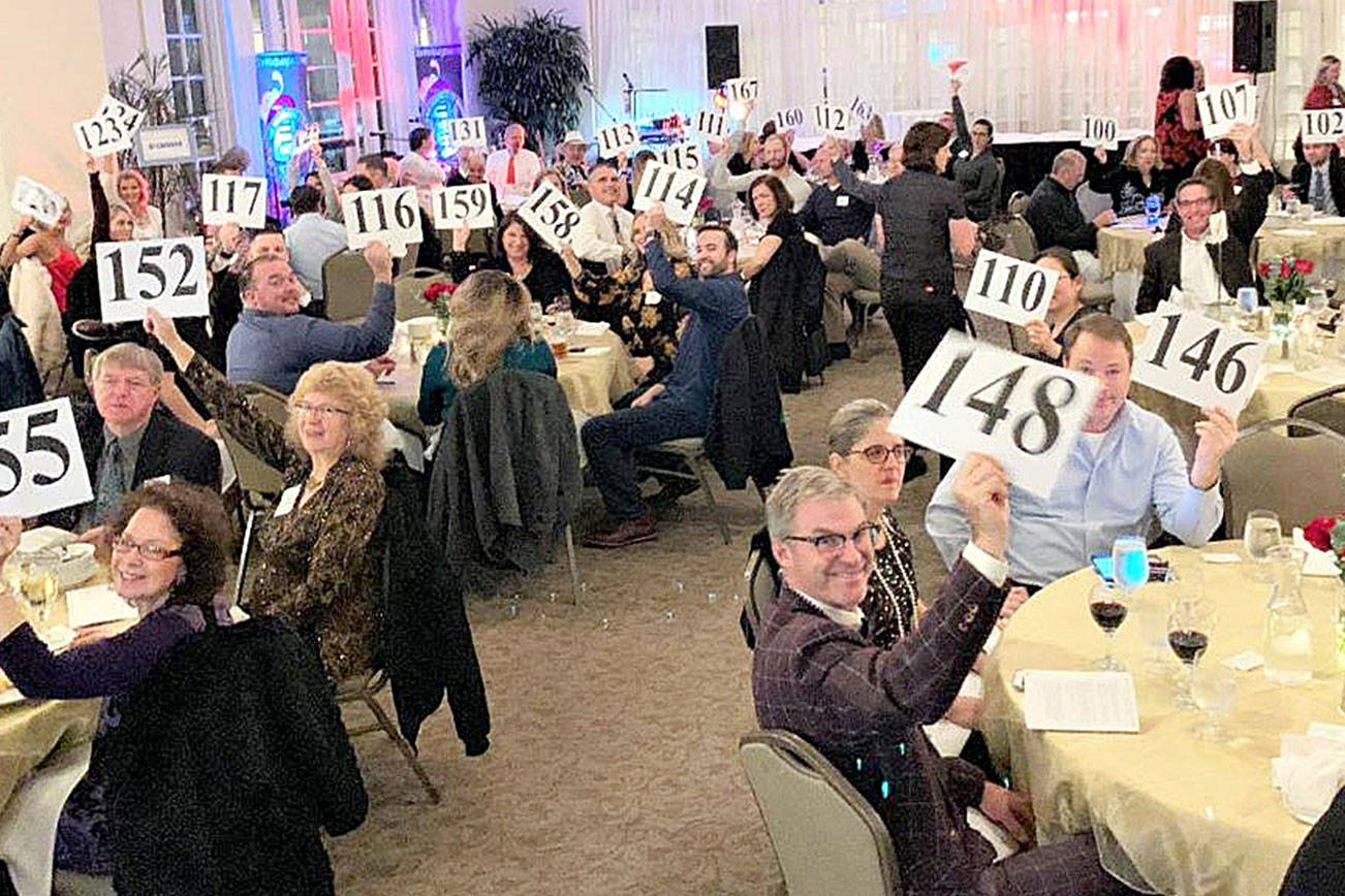 Bothell Kenmore chamber holiday dinner and auction fundraiser set for Nov. 8