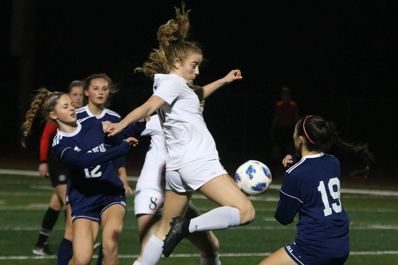 Inglemoor defeats Glacier Peak to take district championship