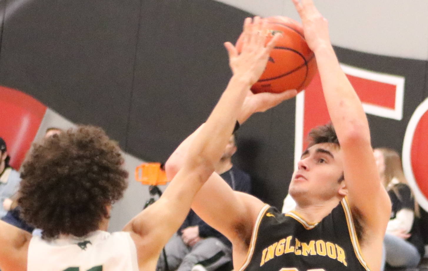 Inglemoor boys shoot their way past Redmond