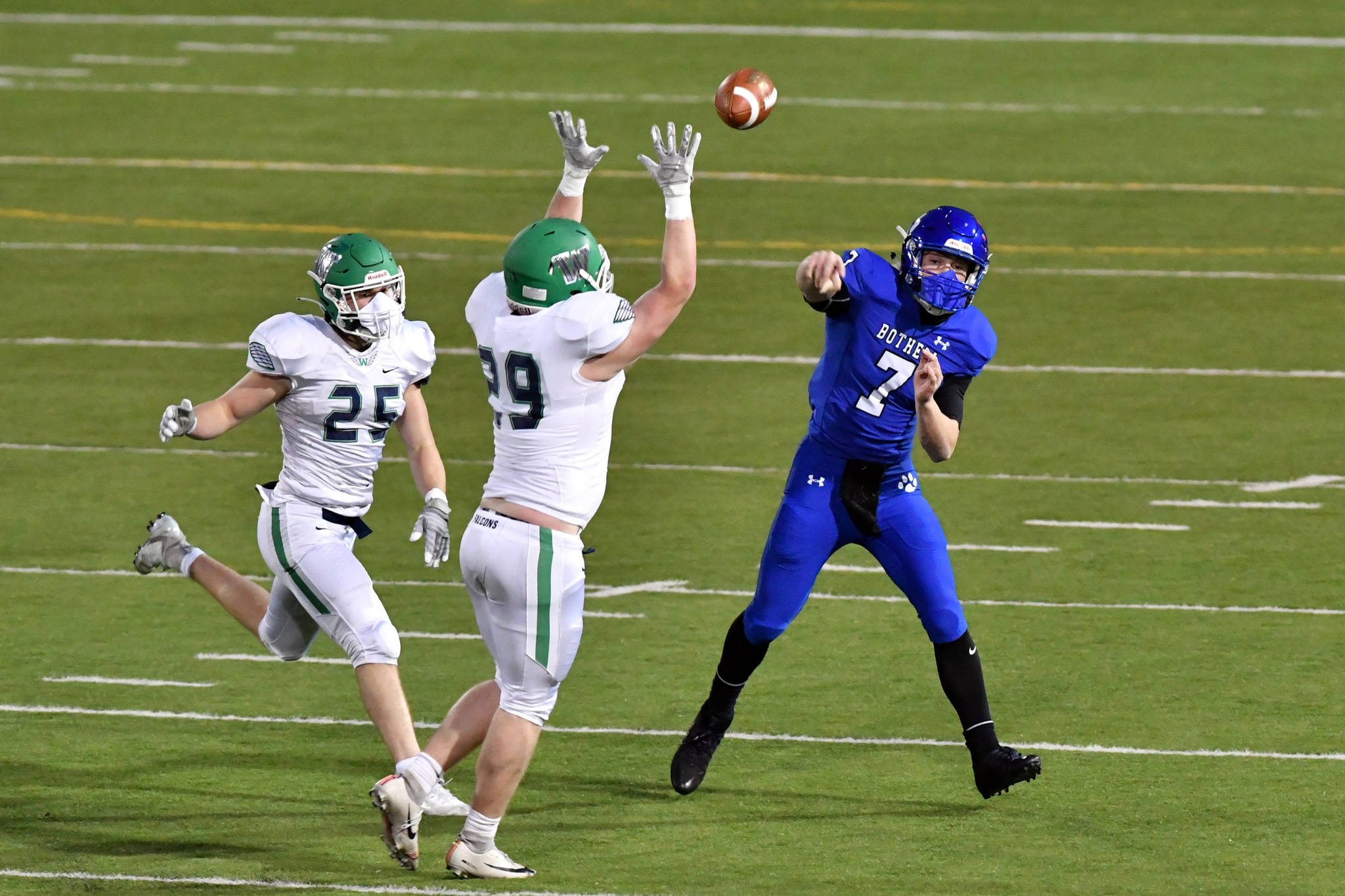 Bothell’s Andrew Sirmon unleashes a pass against Woodinville. Photo courtesy of Greg Nelson