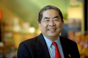 University of Washington Bothell Chancellor Kenyon S. Chan announced Tuesday that he will complete his tenure at the end of the 2012-13 academic year.