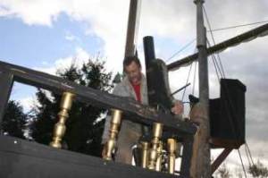 Ray Allen lifts the cannon with one arm to the top of the 'Jolly Rodney