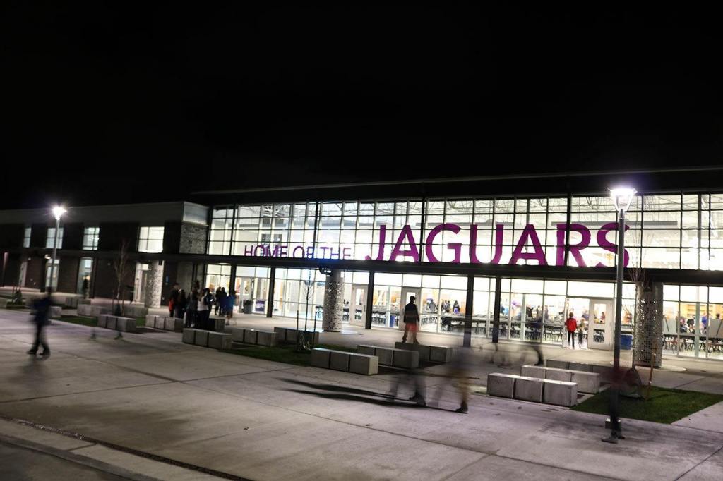 Visitors explore the courtyard area outside of North Creek Building 3. JOHN WILLIAM HOWARD/Bothell-Kenmore Reporter