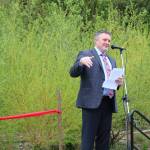 Bothell Mayor Andy Rheaume opens the ribbon-cutting ceremony with some remarks. CATHERINE KRUMMEY / Bothell Reporter