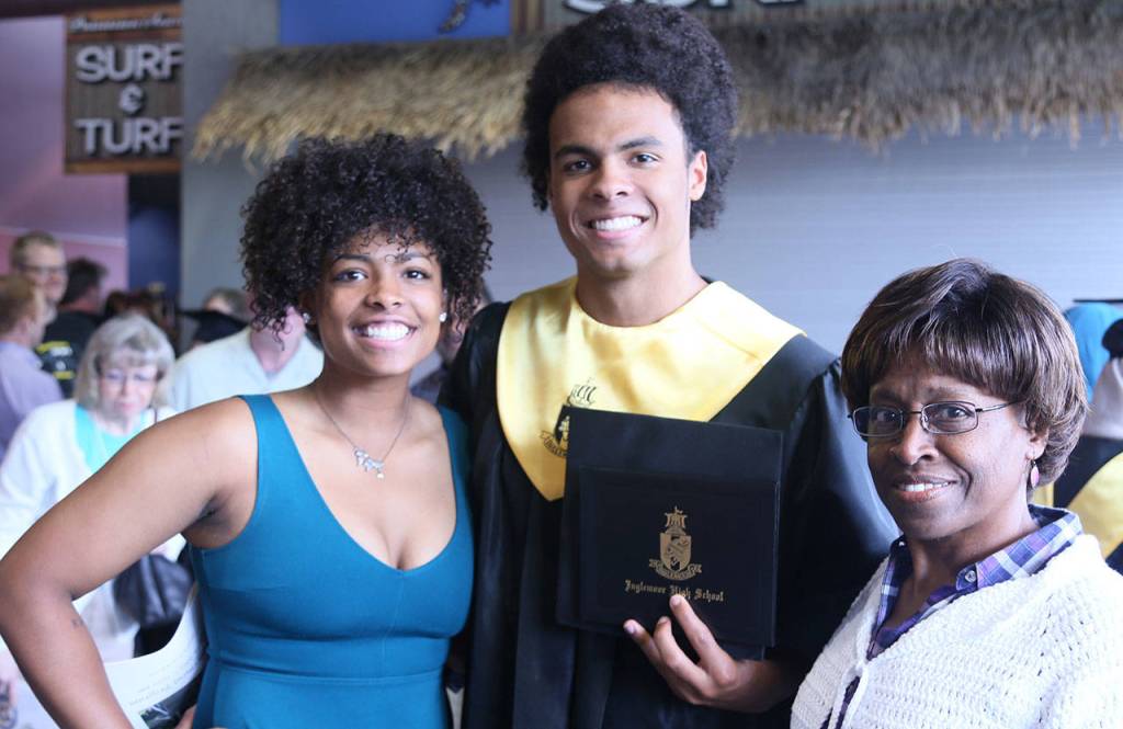 445 graduate from Inglemoor