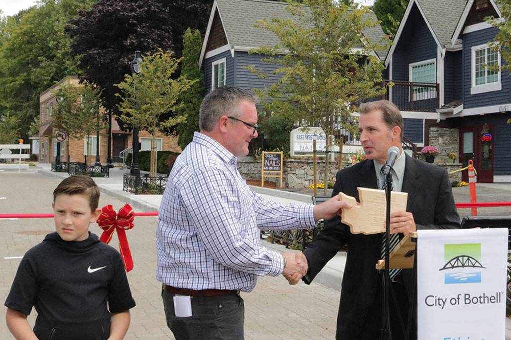 Bothell finishes $23M multiway boulevard project | VIDEO