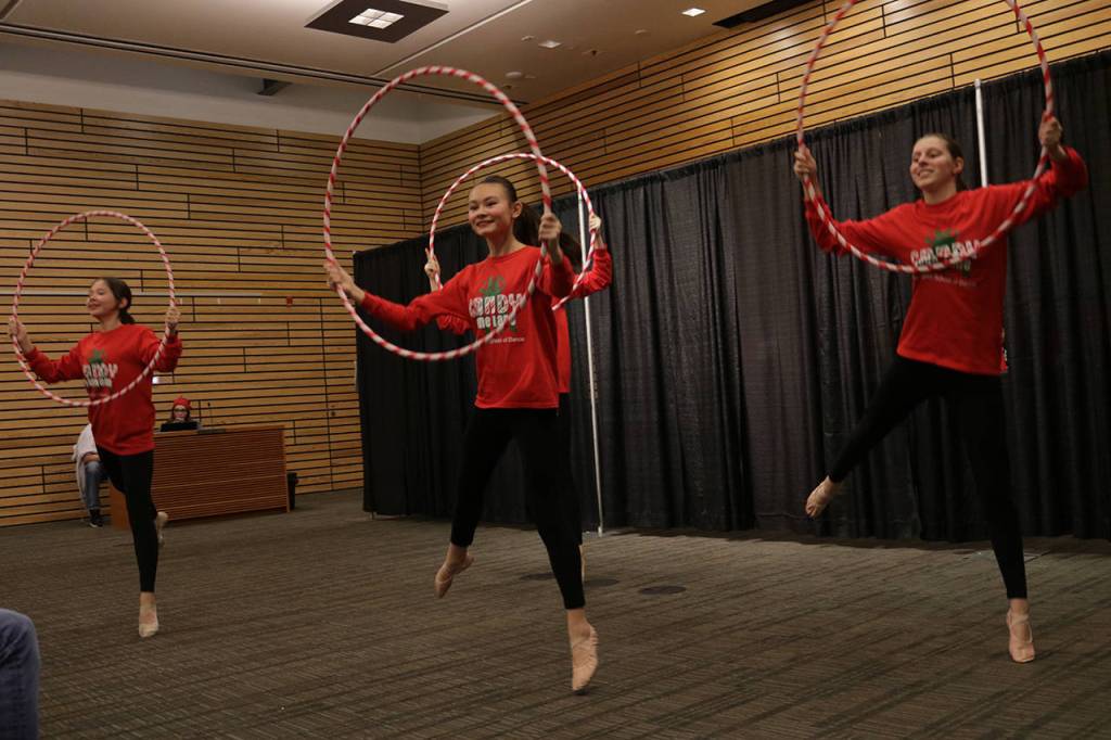 Cities of Kenmore and Bothell ring in the holiday season