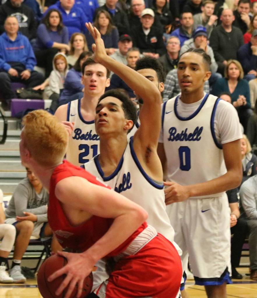 Bothells Spencer Wright defends against Mount Si. Andy Nystrom, Reporter