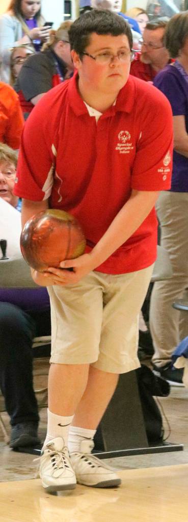 Alexander Kieffer prepares to unleash the ball. Andy Nystrom / staff photo