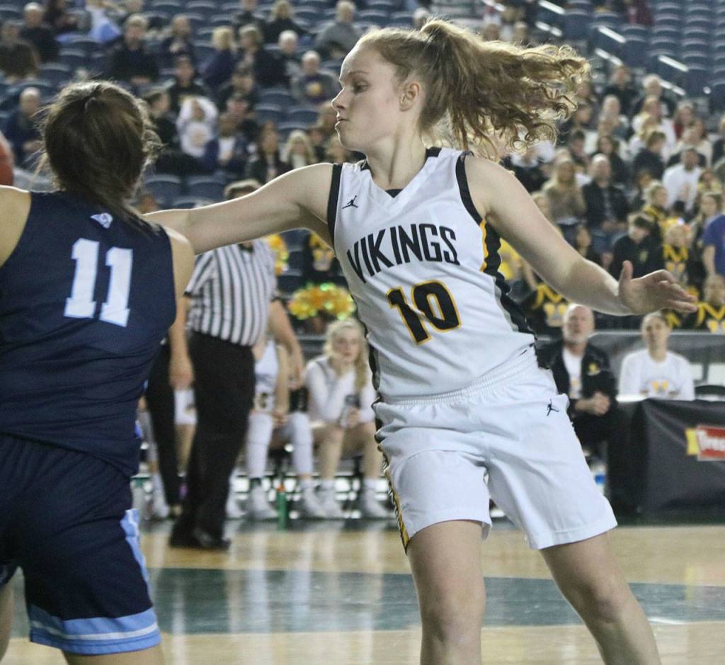 Inglemoors Katelyn Laccinole pursues the ball. Andy Nystrom/ staff photo
