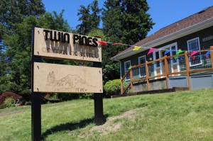 Kailan Manandic/staff photo                                 Bothells newest animal hospital opens with a joint celebration hosted by the Bothell Kenmore Chamber of Commerce.