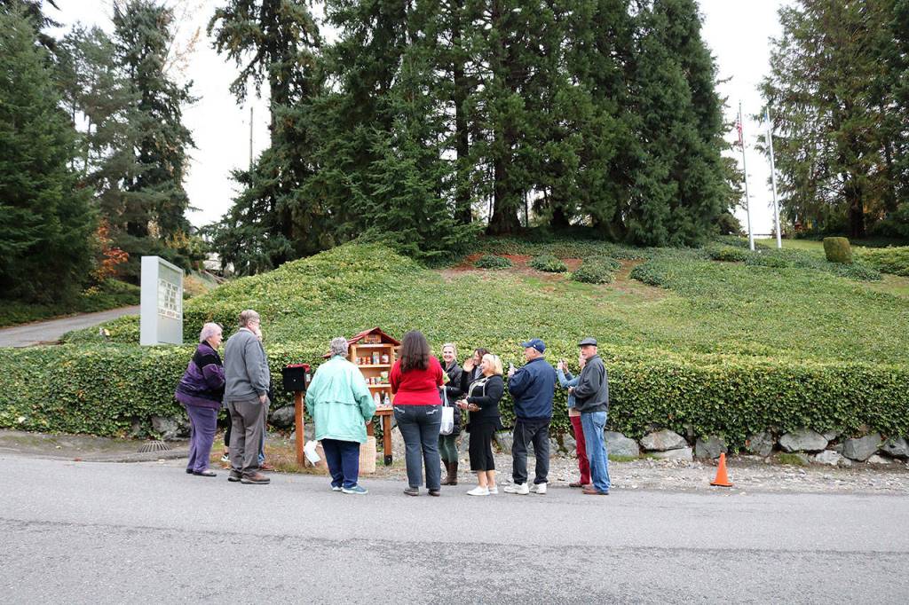 Northlake Lutheran Church members gathered to unveil the new community pantry on Oct. 22. Stephanie Quiroz/staff photo