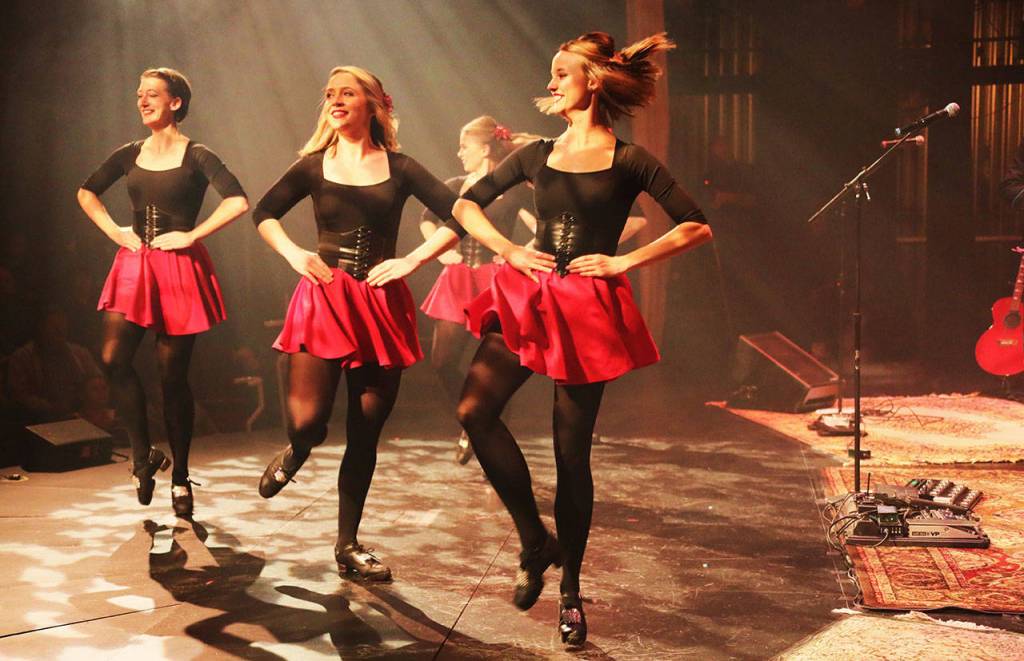 Photo courtesy Geoffrey Castle                                Dancers from the Seattle Irish Dance Company will accompany Geoffrey Castle on tour.