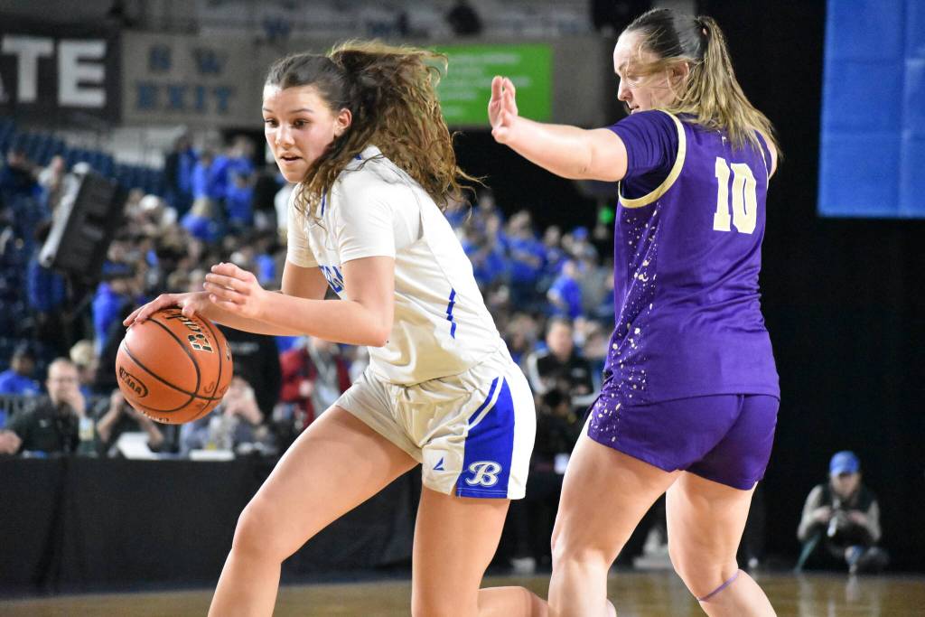 Mya Raich dribbles the basketball for Bothell. Ben Ray / The Reporter