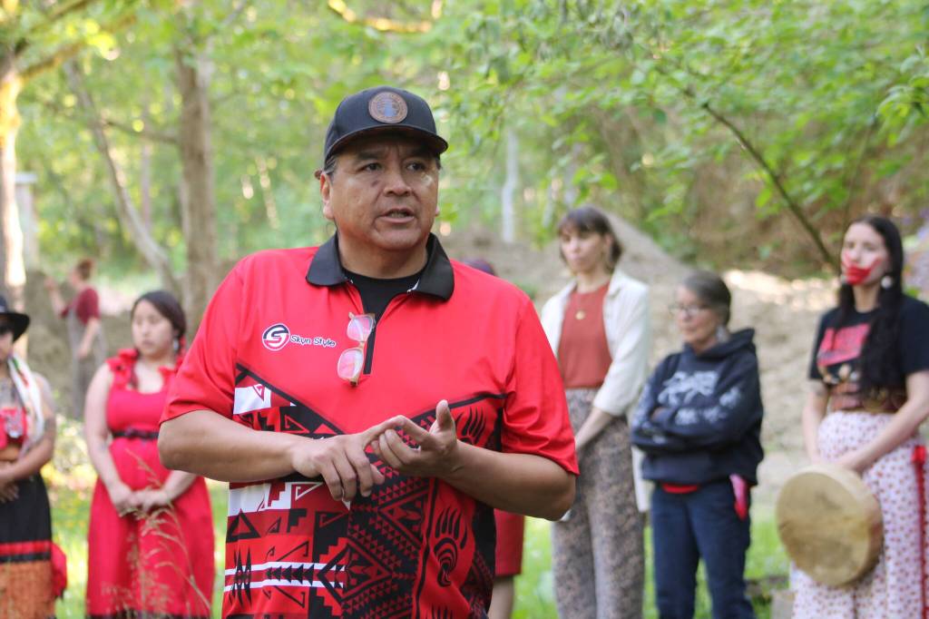 Jobey Williams (Tulalip and Yakama) speaks to the crowd on May 5. Photo by Bailey Jo Josie/Sound Publishing.